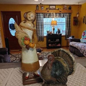 Nicol Sayre  13 inch Give Thanks Girl and Ragon House Turkey